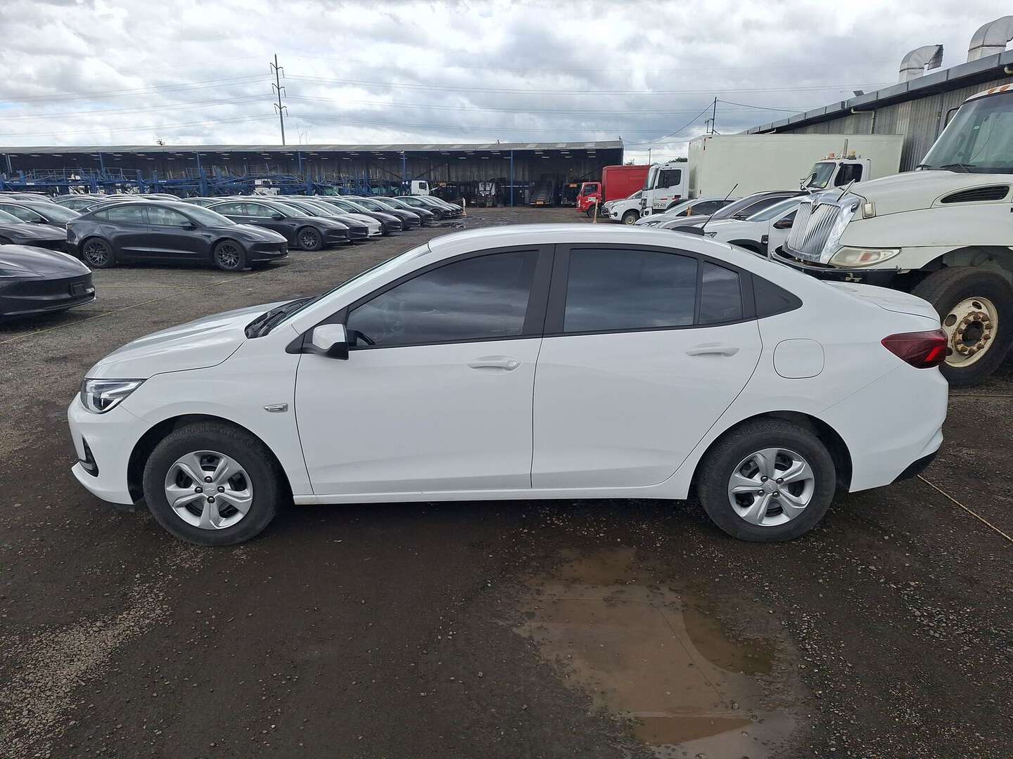Chevrolet - Onix - 2025