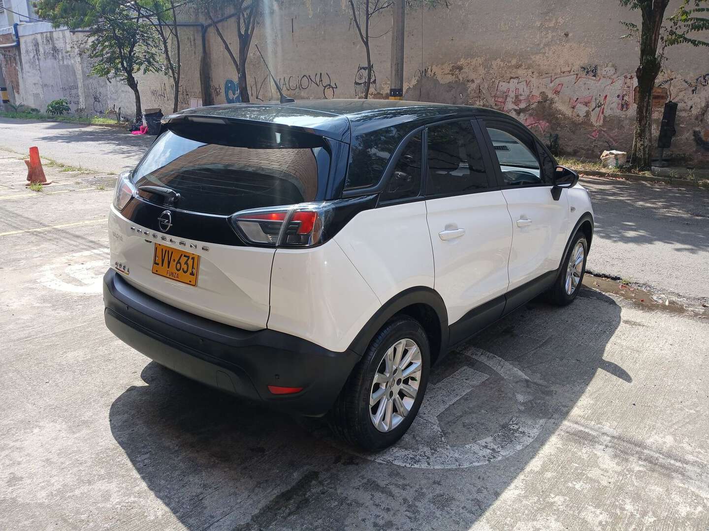 Opel - Crossland - 2023