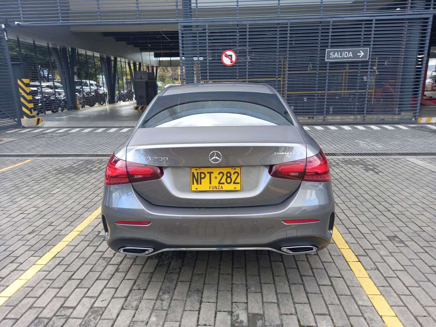 Mercedes Benz - A200 - 2023