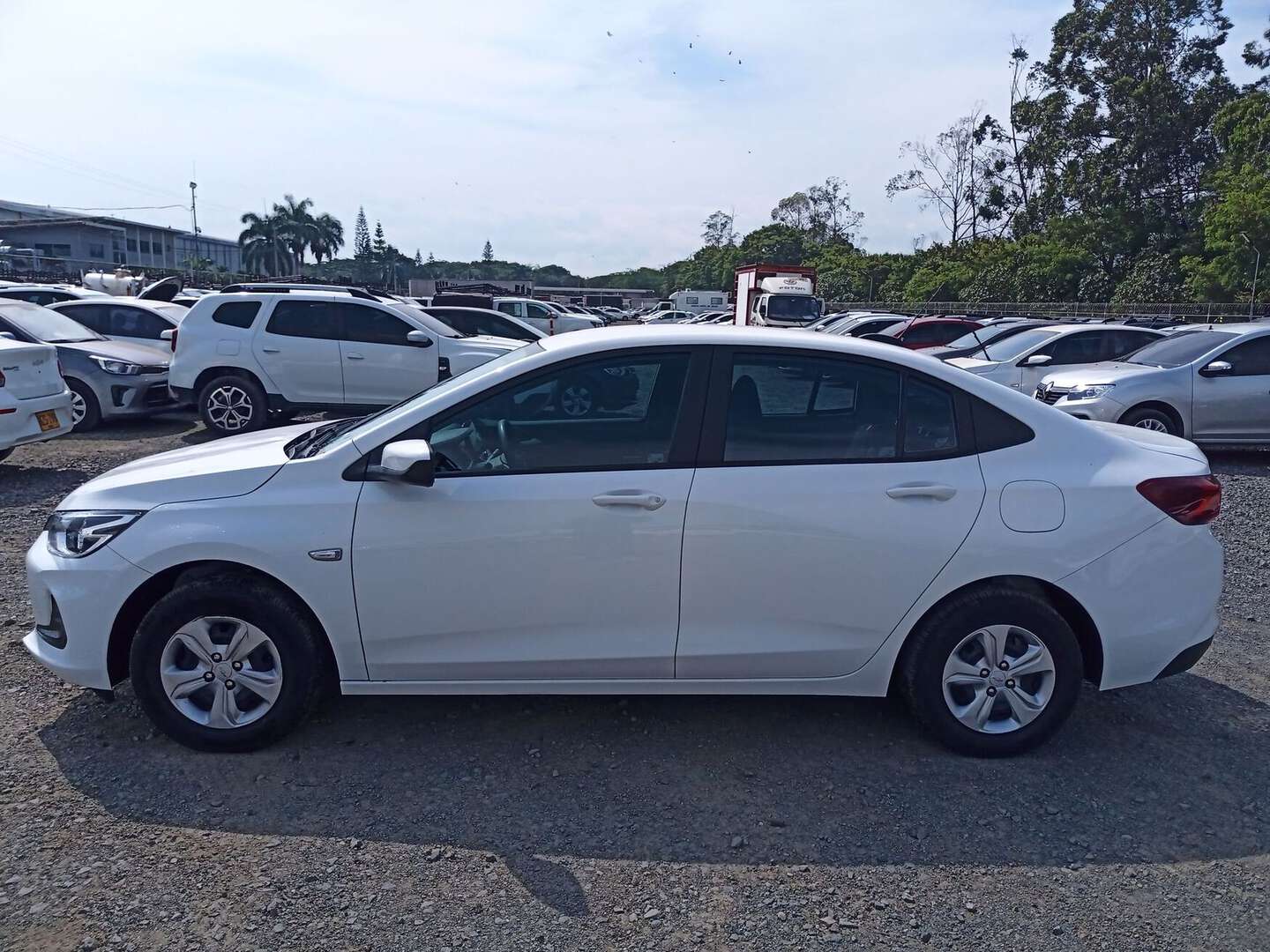 Chevrolet - Onix - 2025