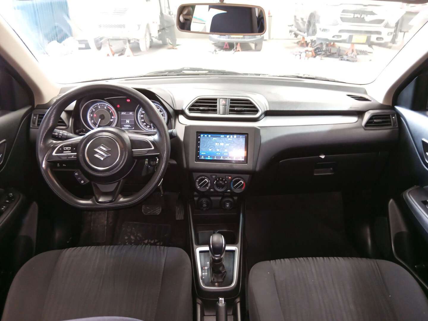 Suzuki - Swift - 2023