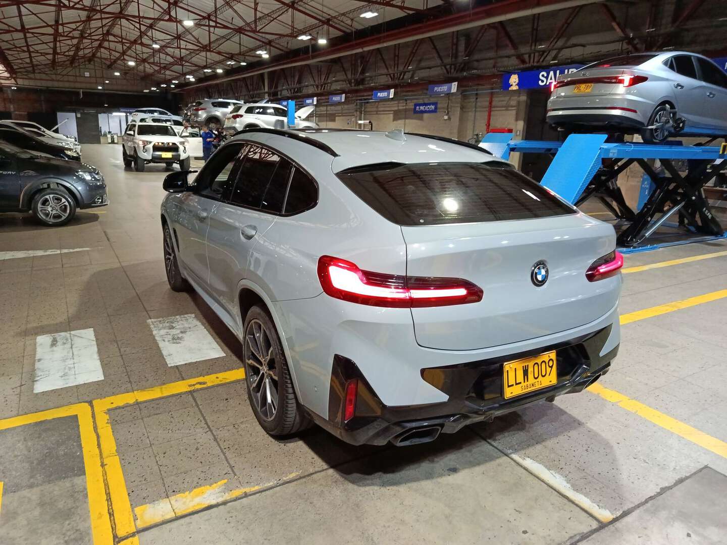 BMW - X4 - 2023