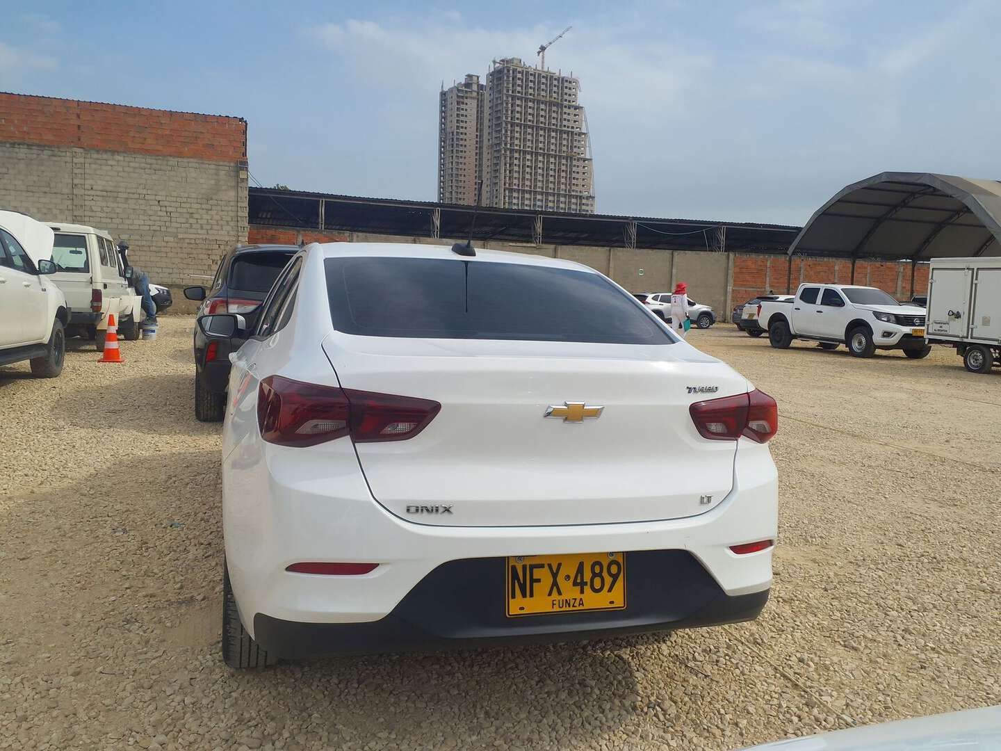 Chevrolet - Onix - 2023
