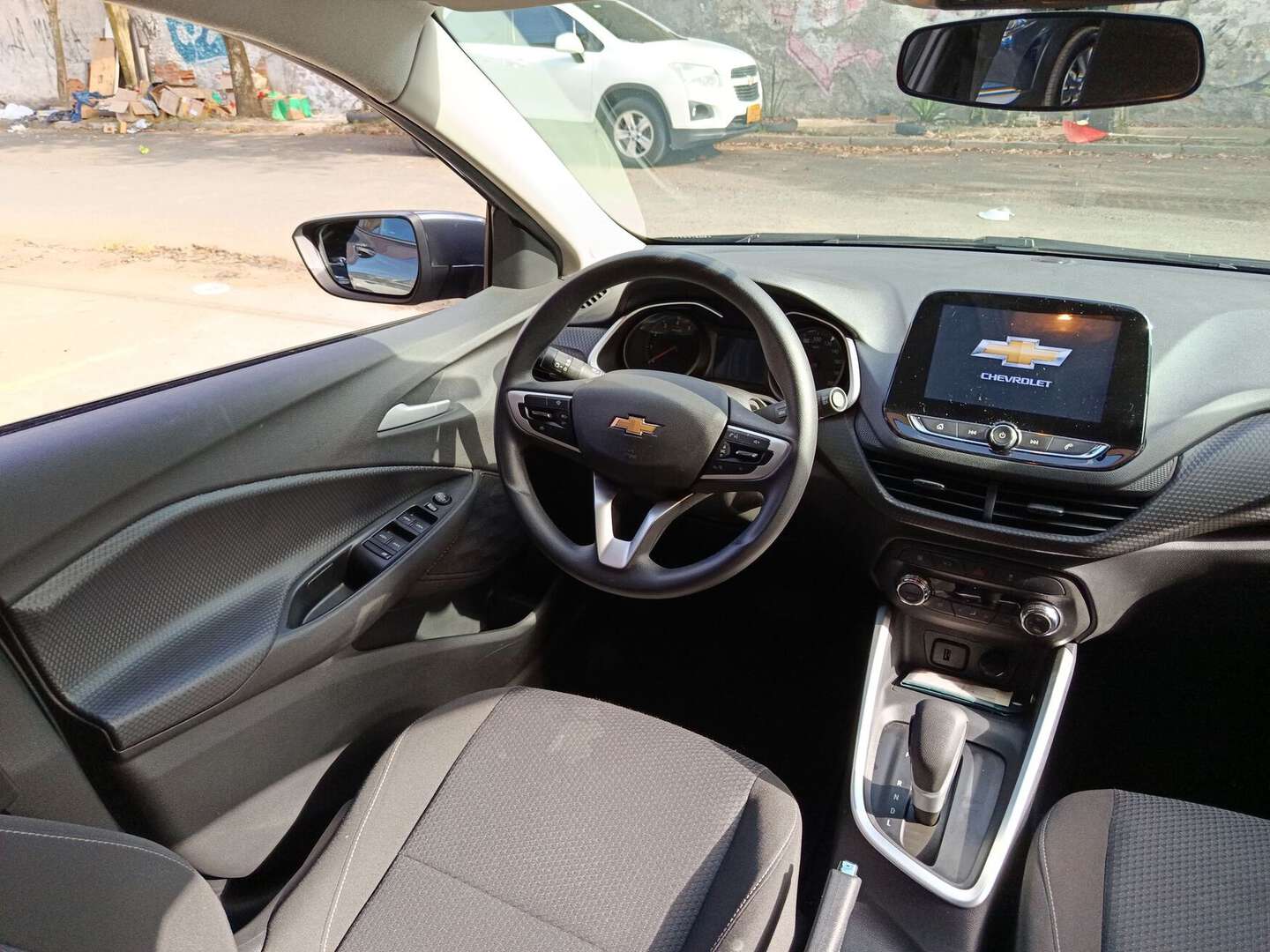 Chevrolet - Onix - 2025