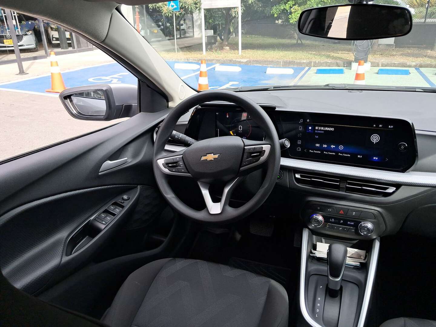 Chevrolet - Onix - 2026