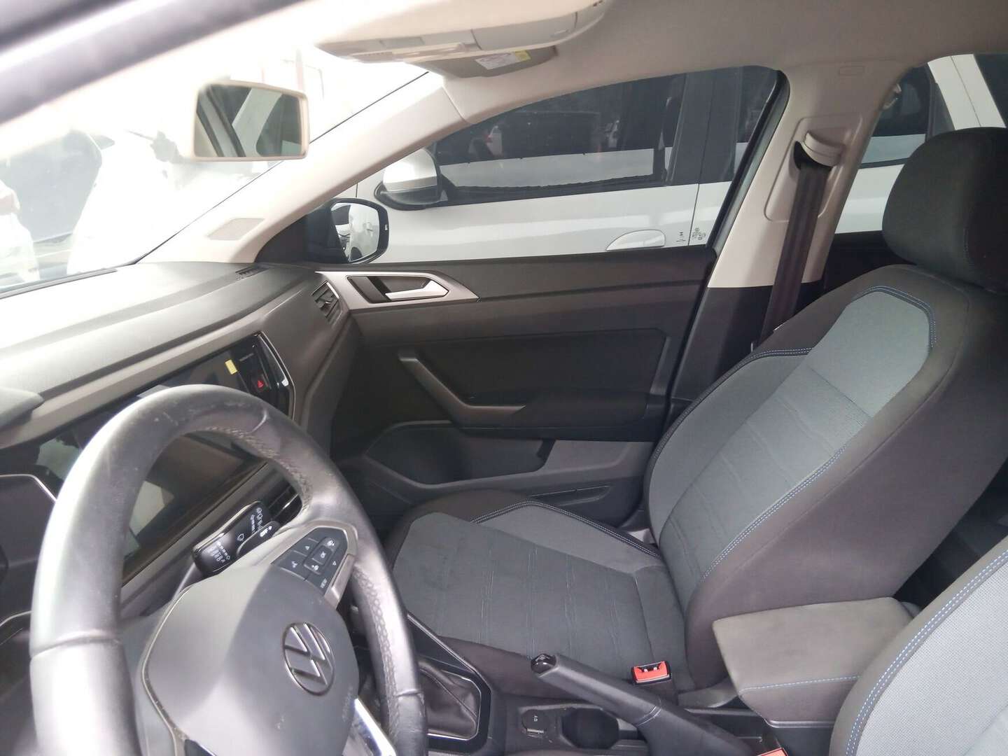 Volkswagen - Nivus - 2024
