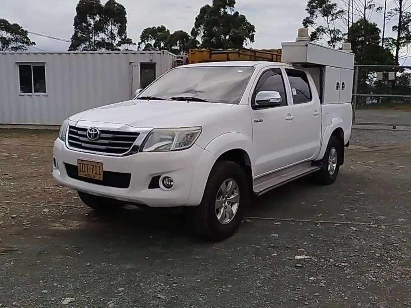 Toyota - Hilux - 2016