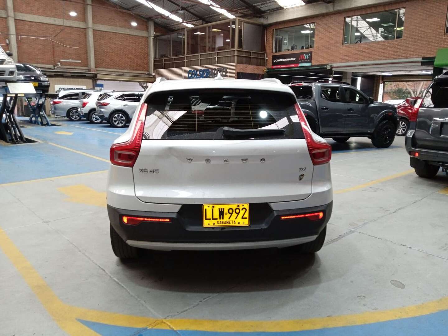 Volvo - XC40 - 2022