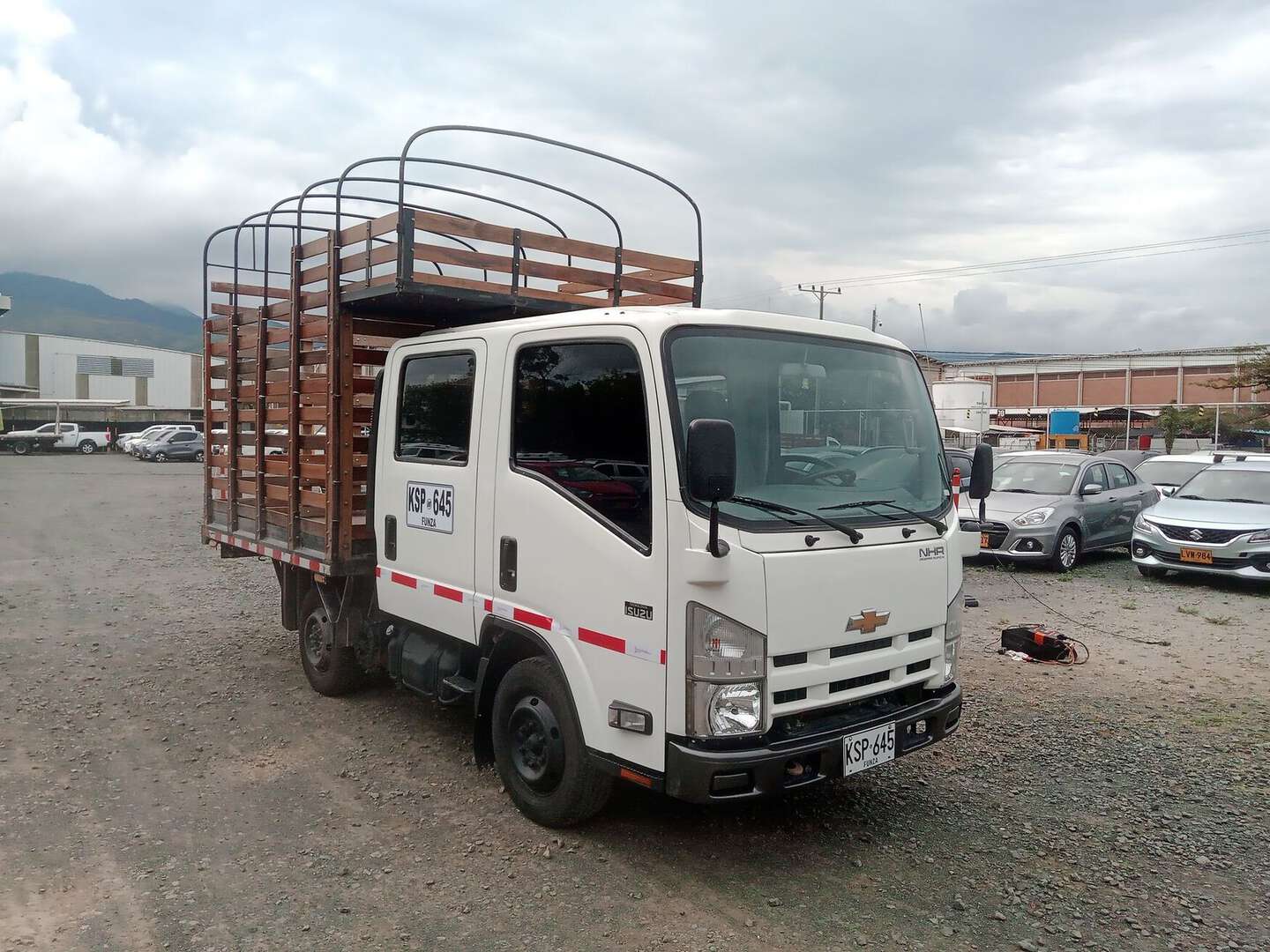Chevrolet - NHR Doble - 2022
