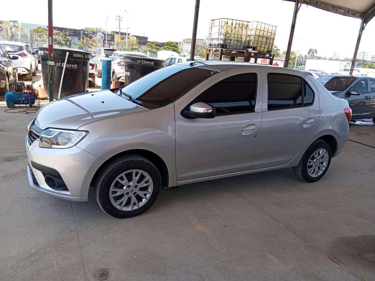Renault - Logan - 2026