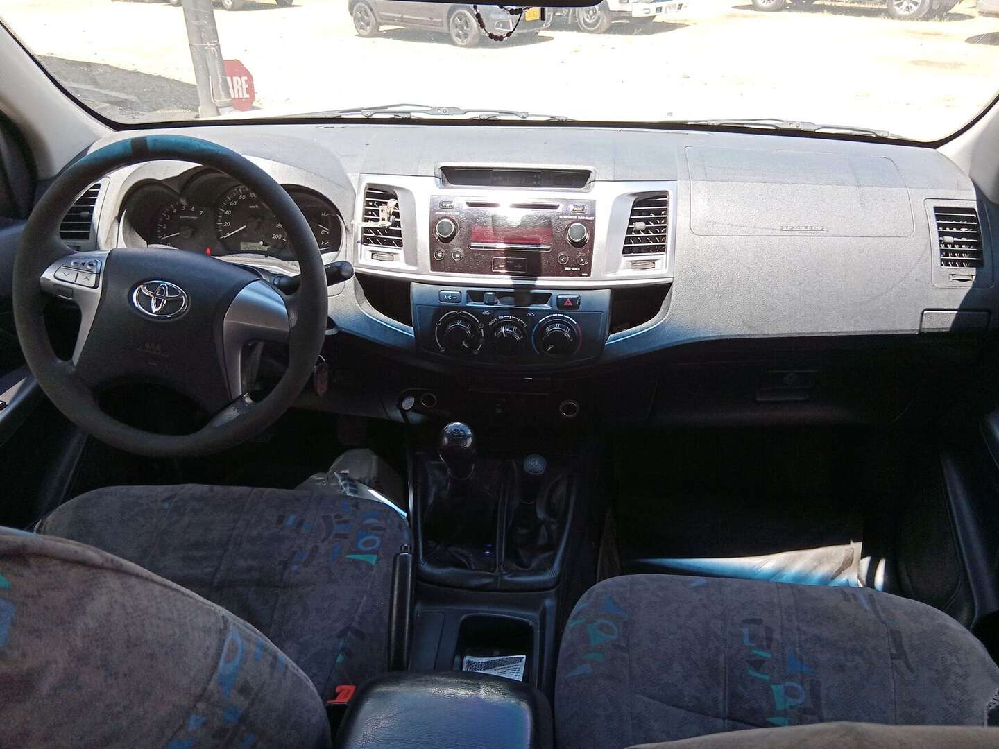 Toyota - Hilux - 2016