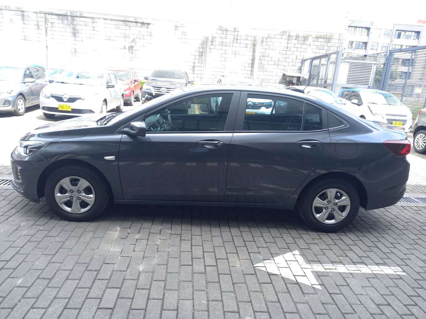 Chevrolet - Onix - 2025