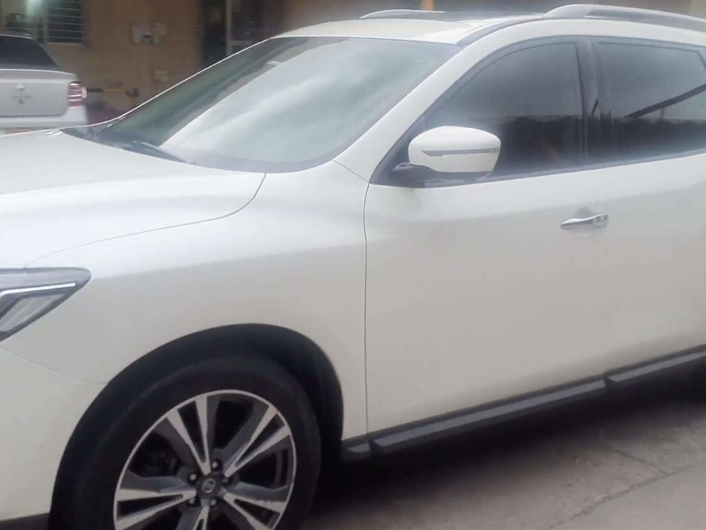 Nissan - Pathfinder - 2019