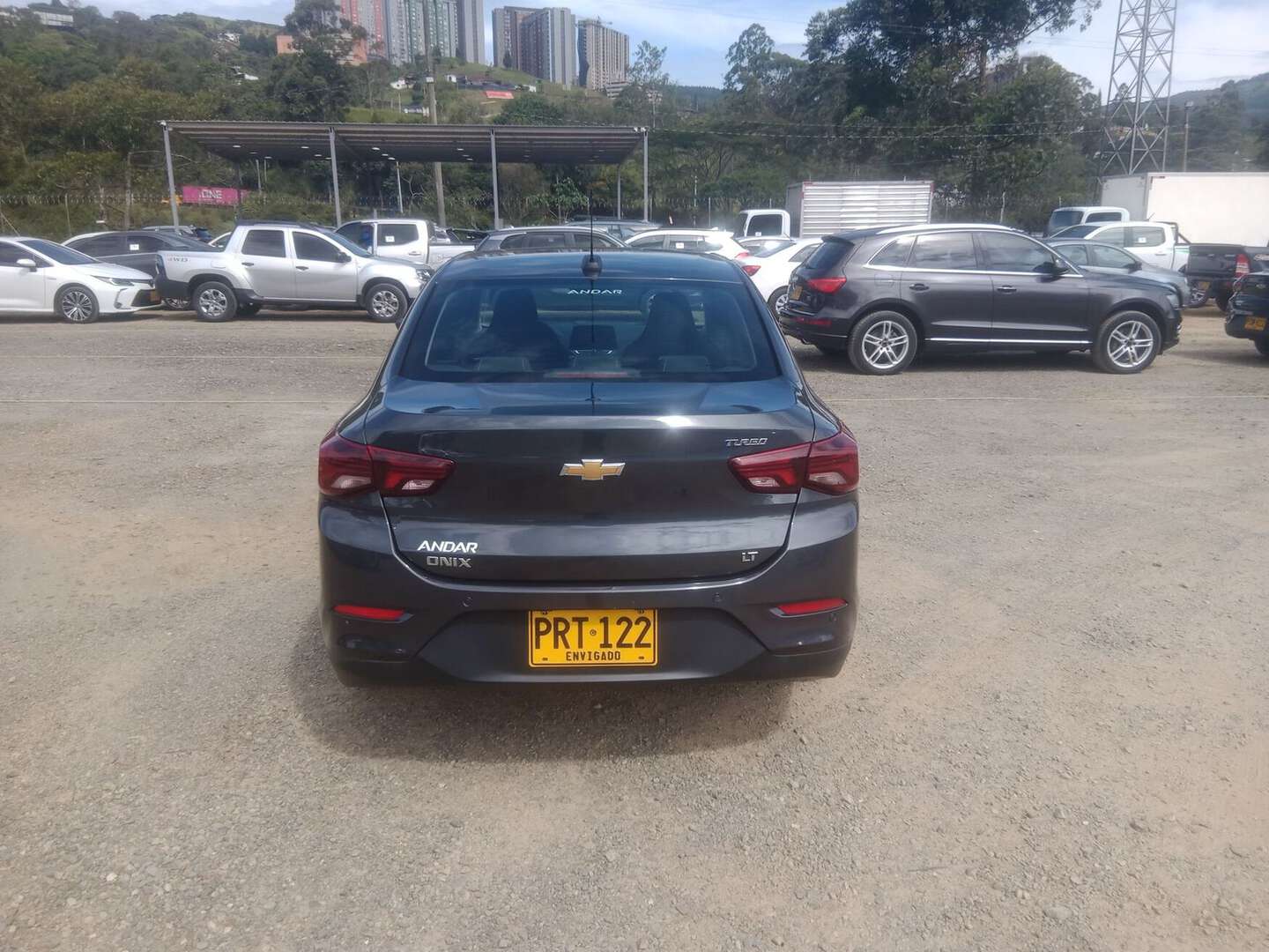 Chevrolet - Onix - 2025