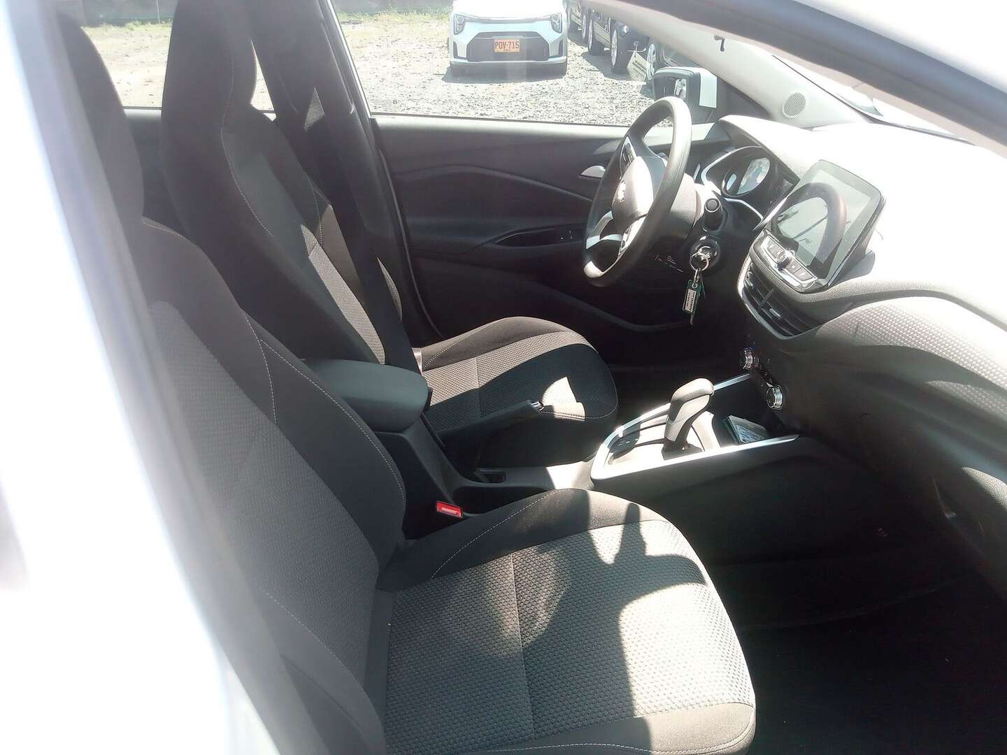Chevrolet - Onix - 2025