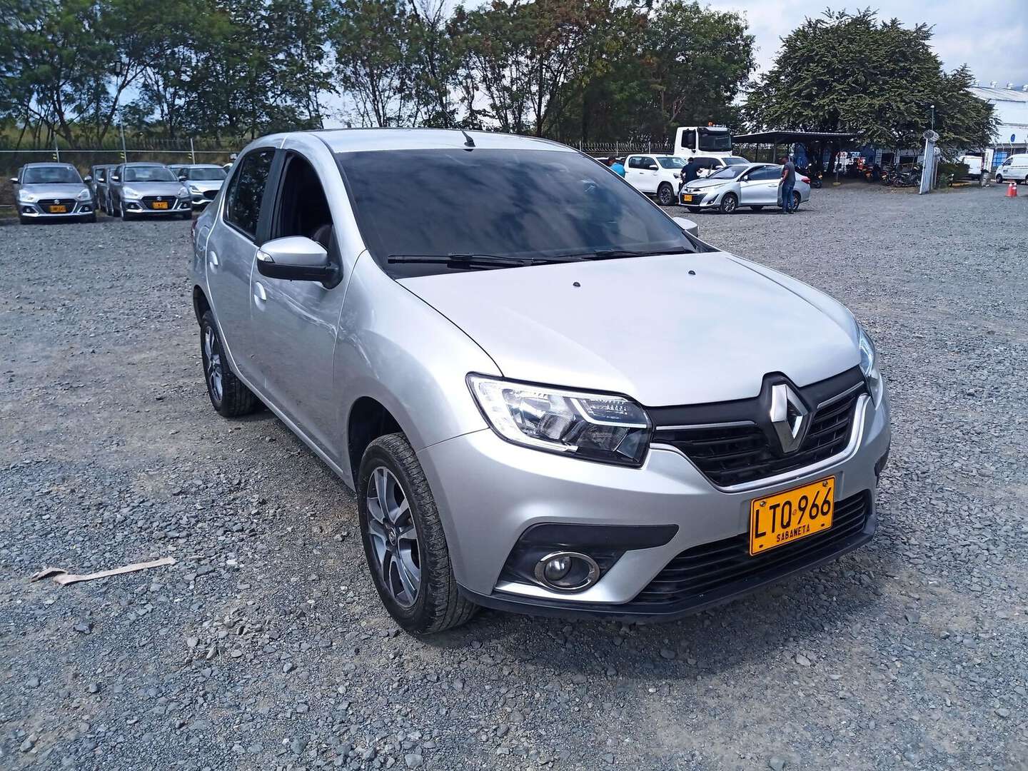 Renault - Logan - 2023