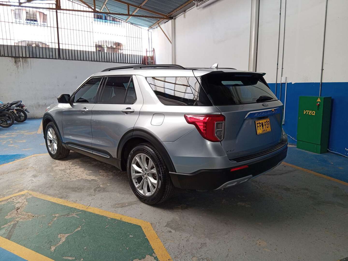 Ford - Explorer - 2020