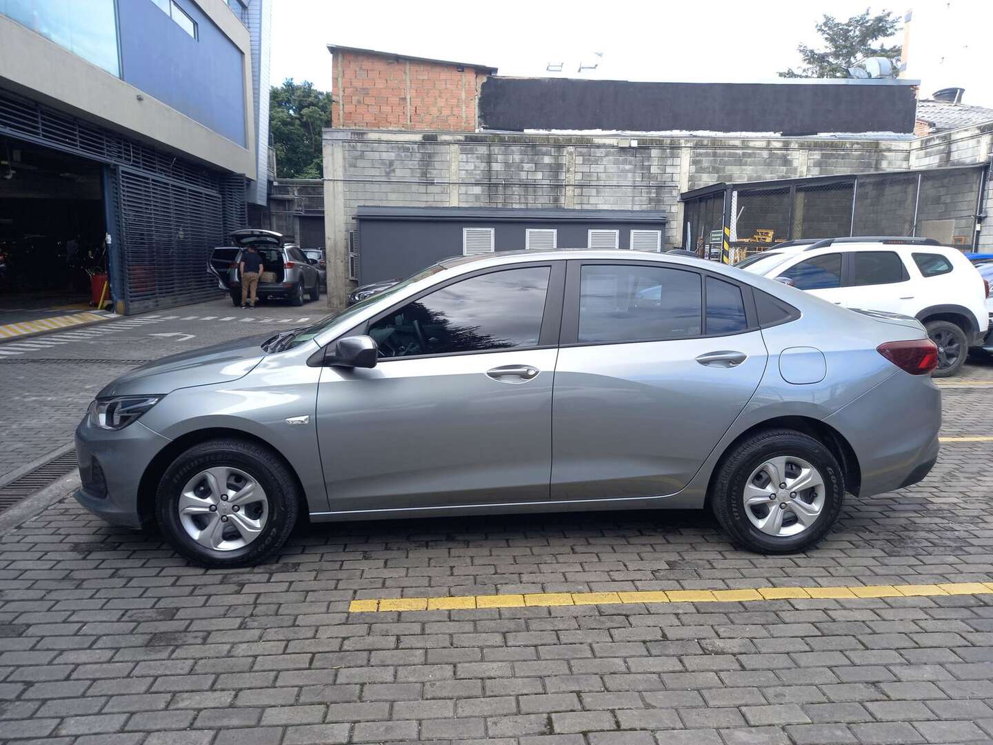 Chevrolet - Onix - 2025
