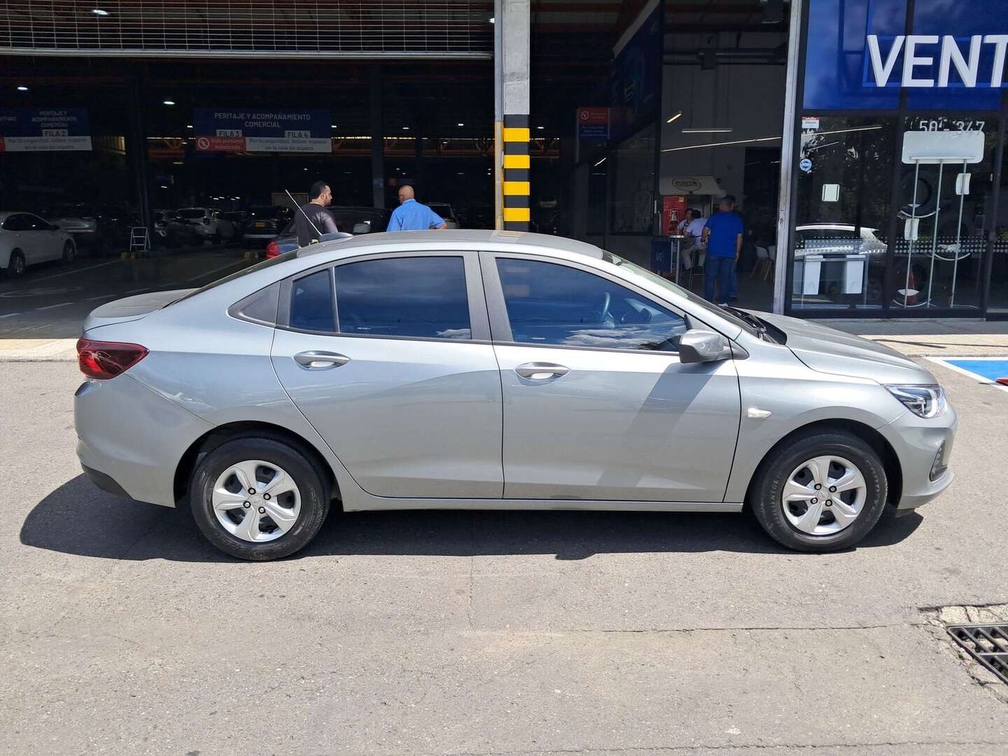 Chevrolet - Onix - 2025