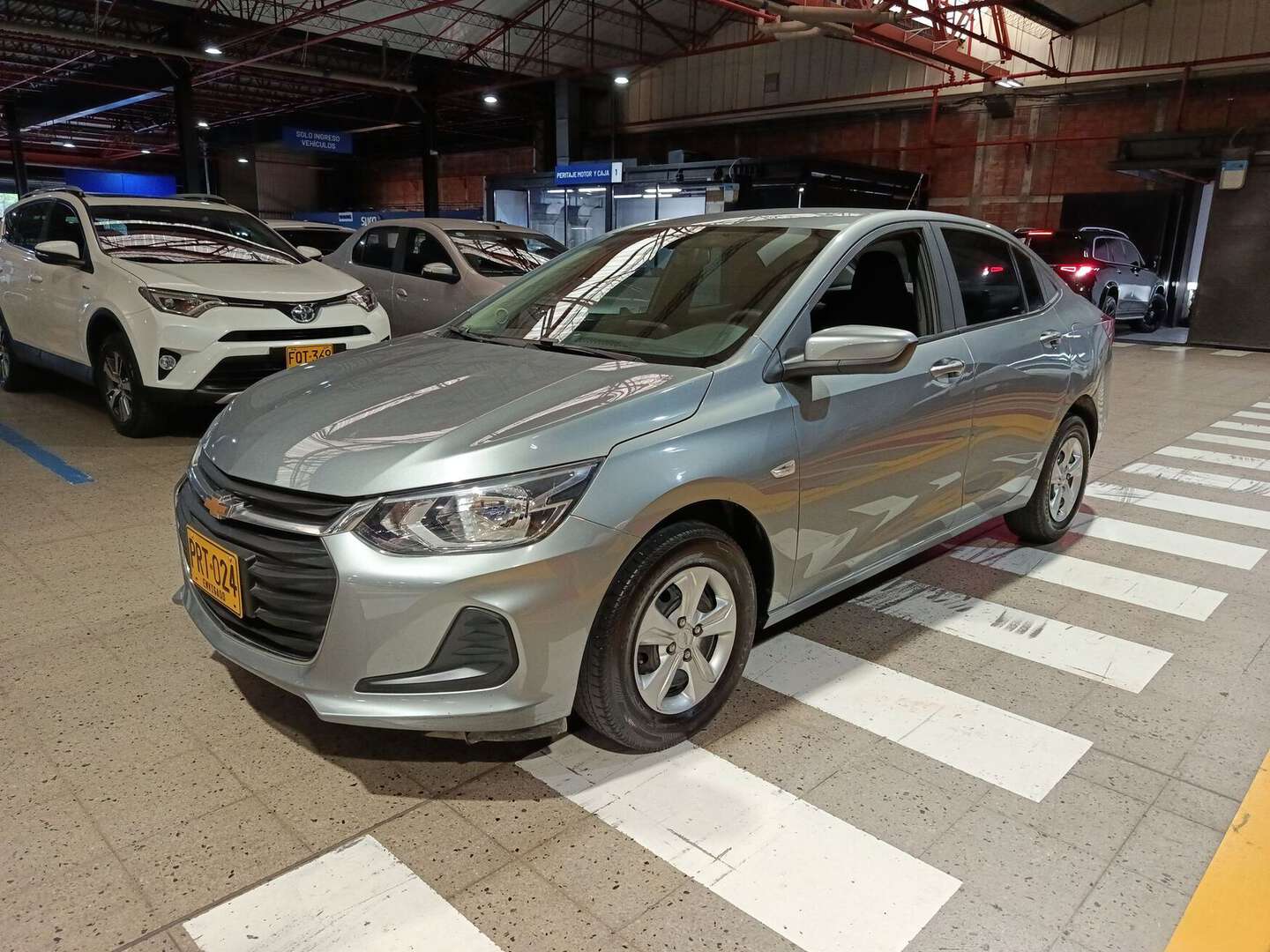 Chevrolet - Onix - 2025