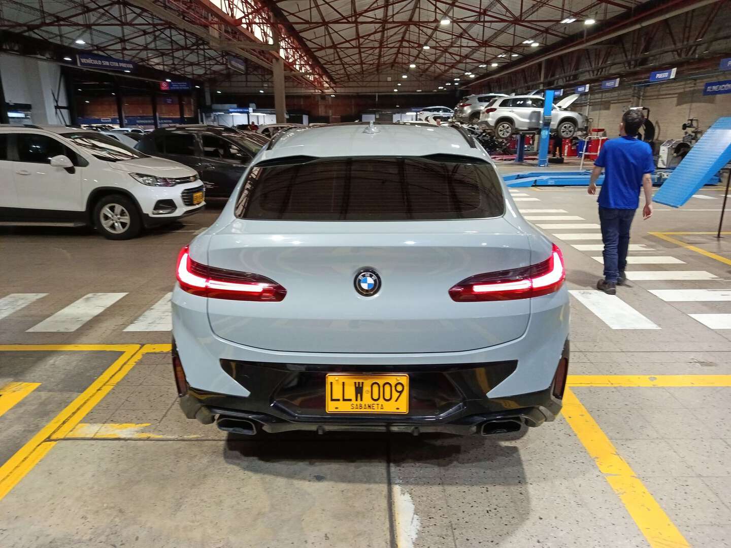 BMW - X4 - 2023