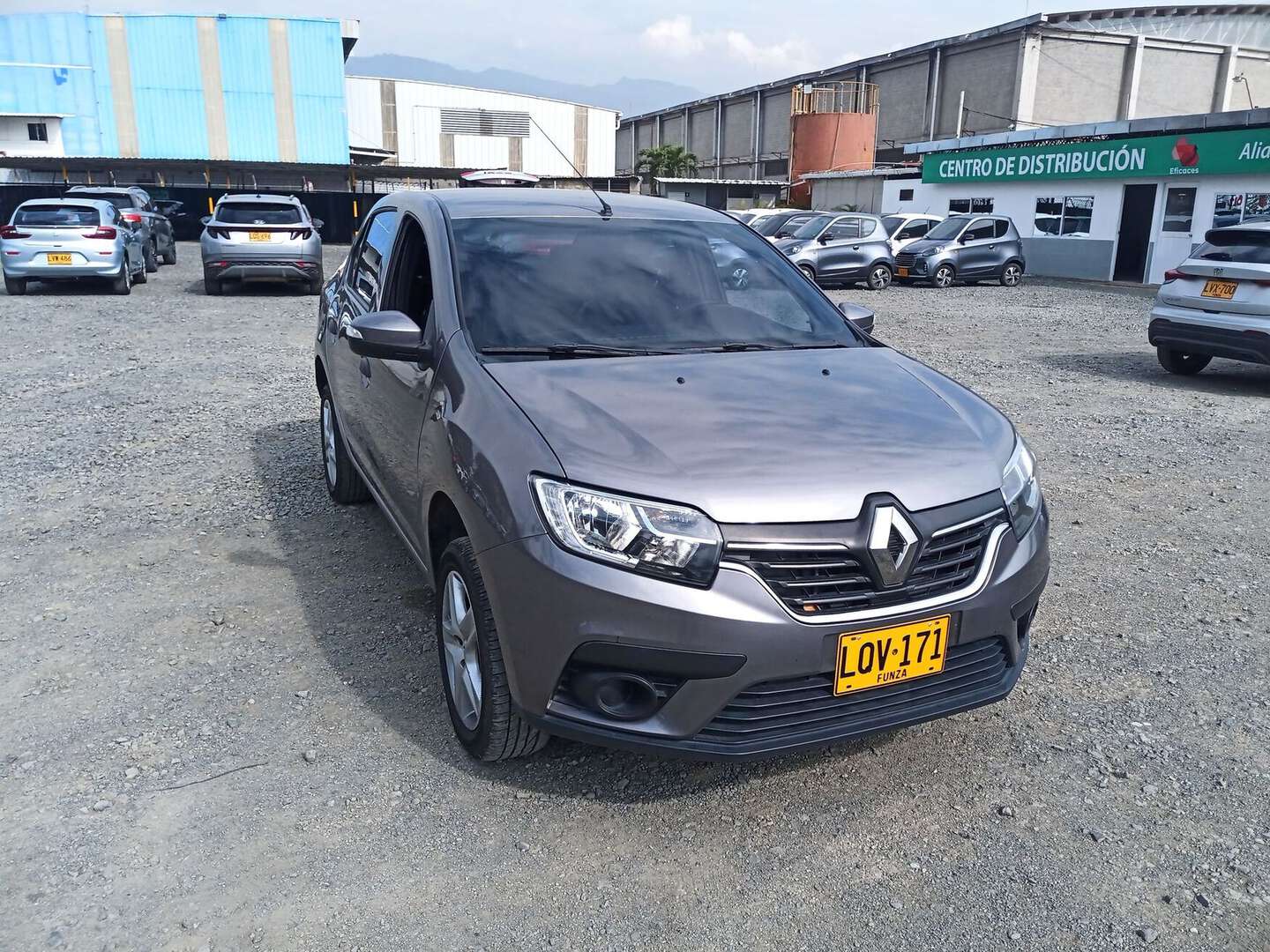 Renault - Logan - 2023