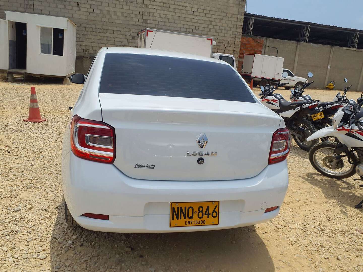 Renault - Logan - 2024
