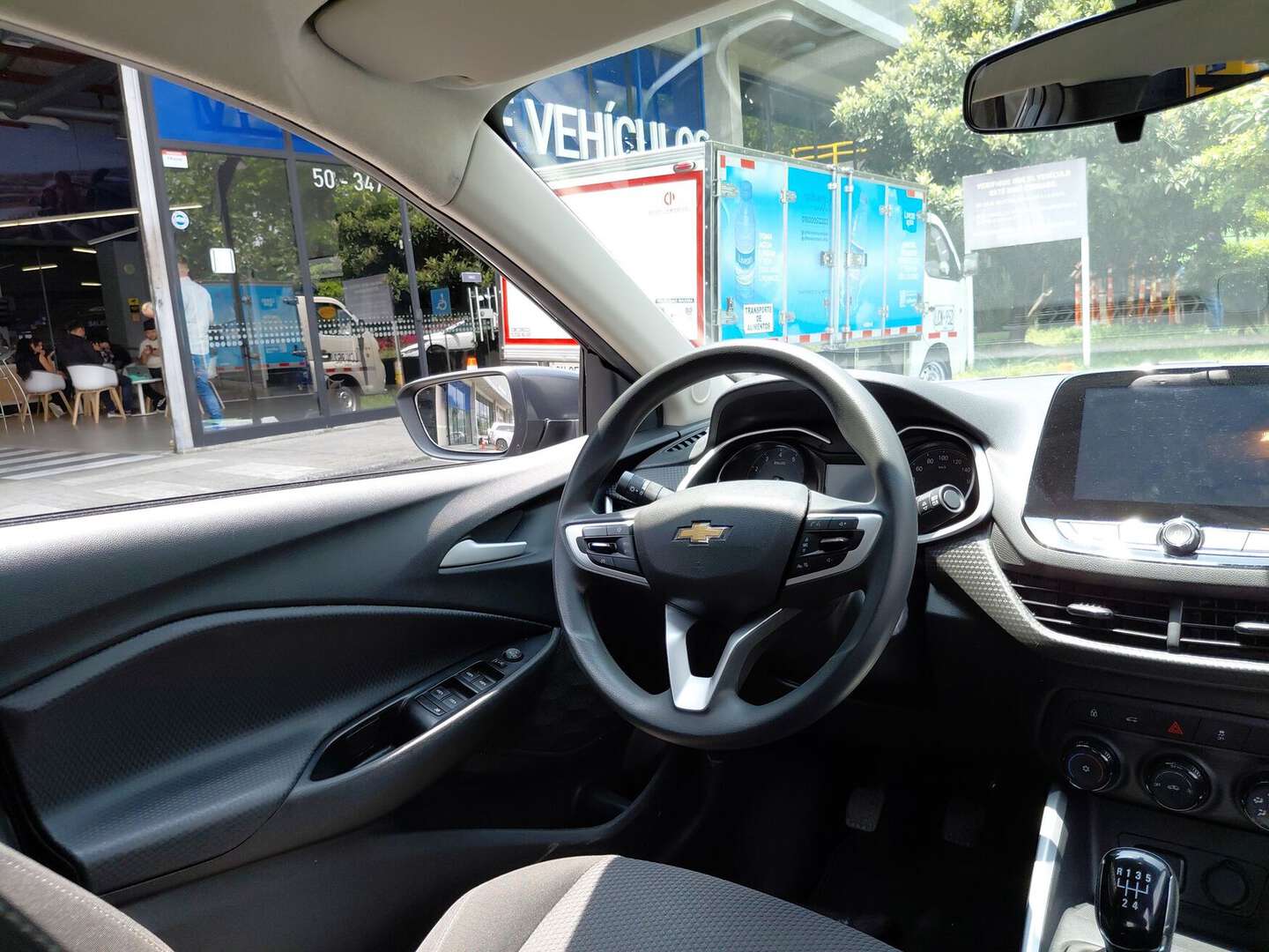 Chevrolet - Onix - 2025