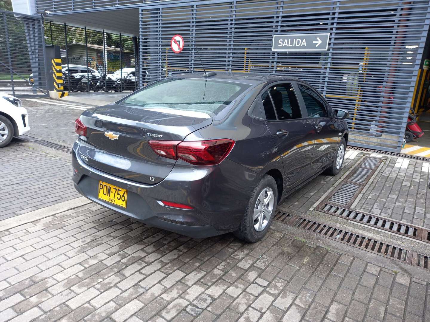 Chevrolet - Onix - 2025