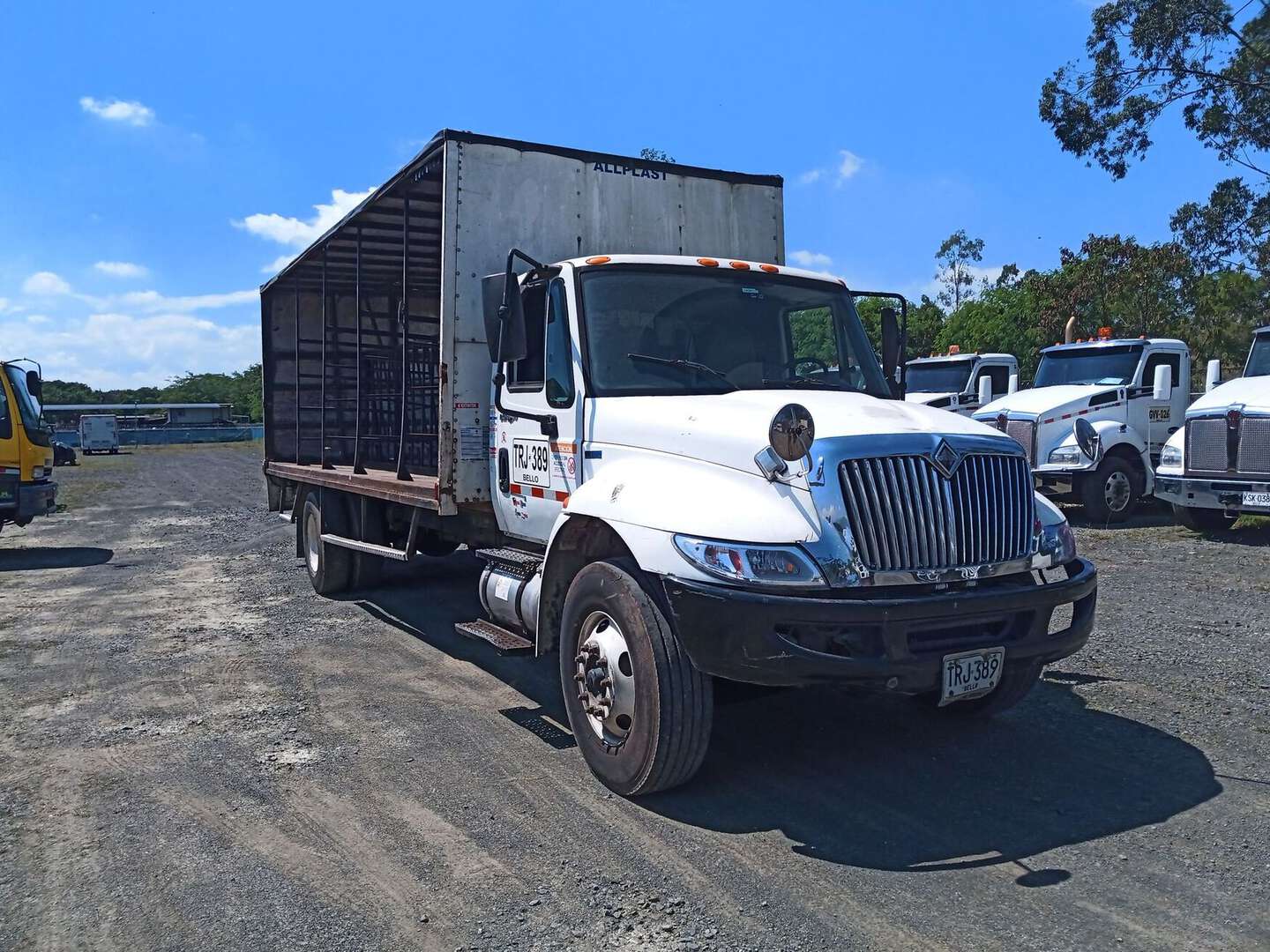 International - 4300 - 2012
