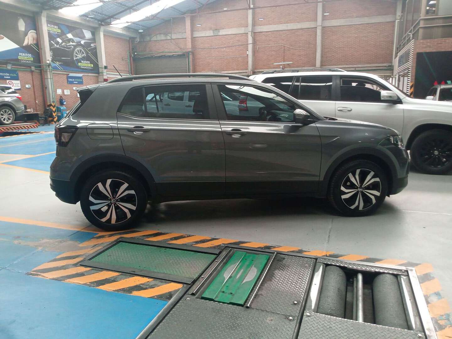 Volkswagen - T-Cross - 2024