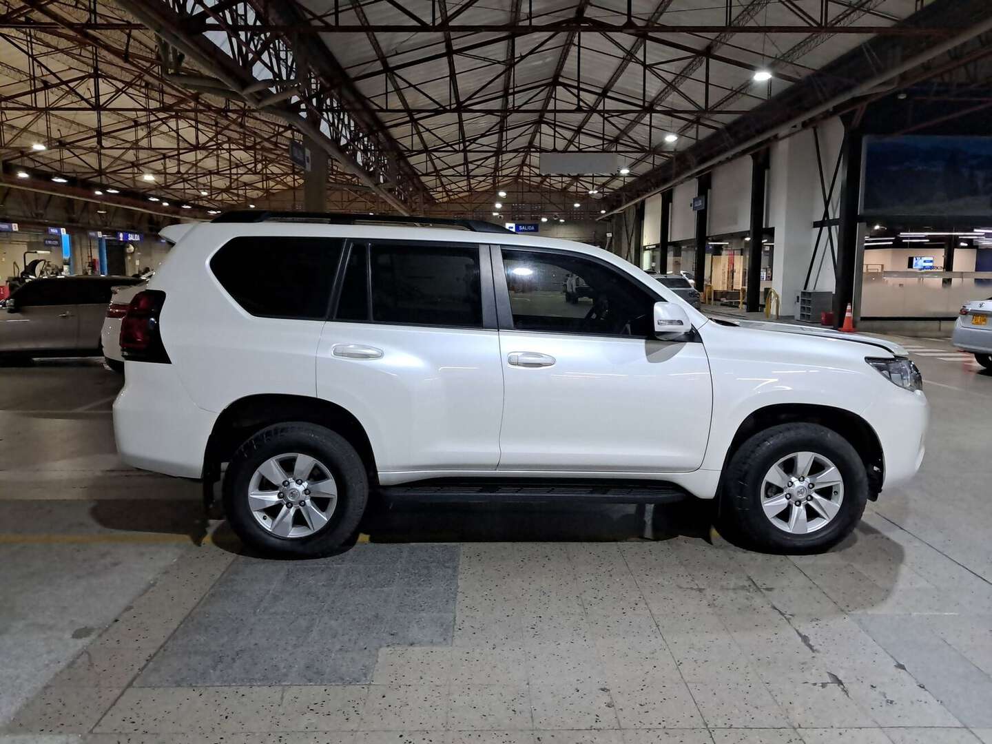 Toyota - Prado - 2022