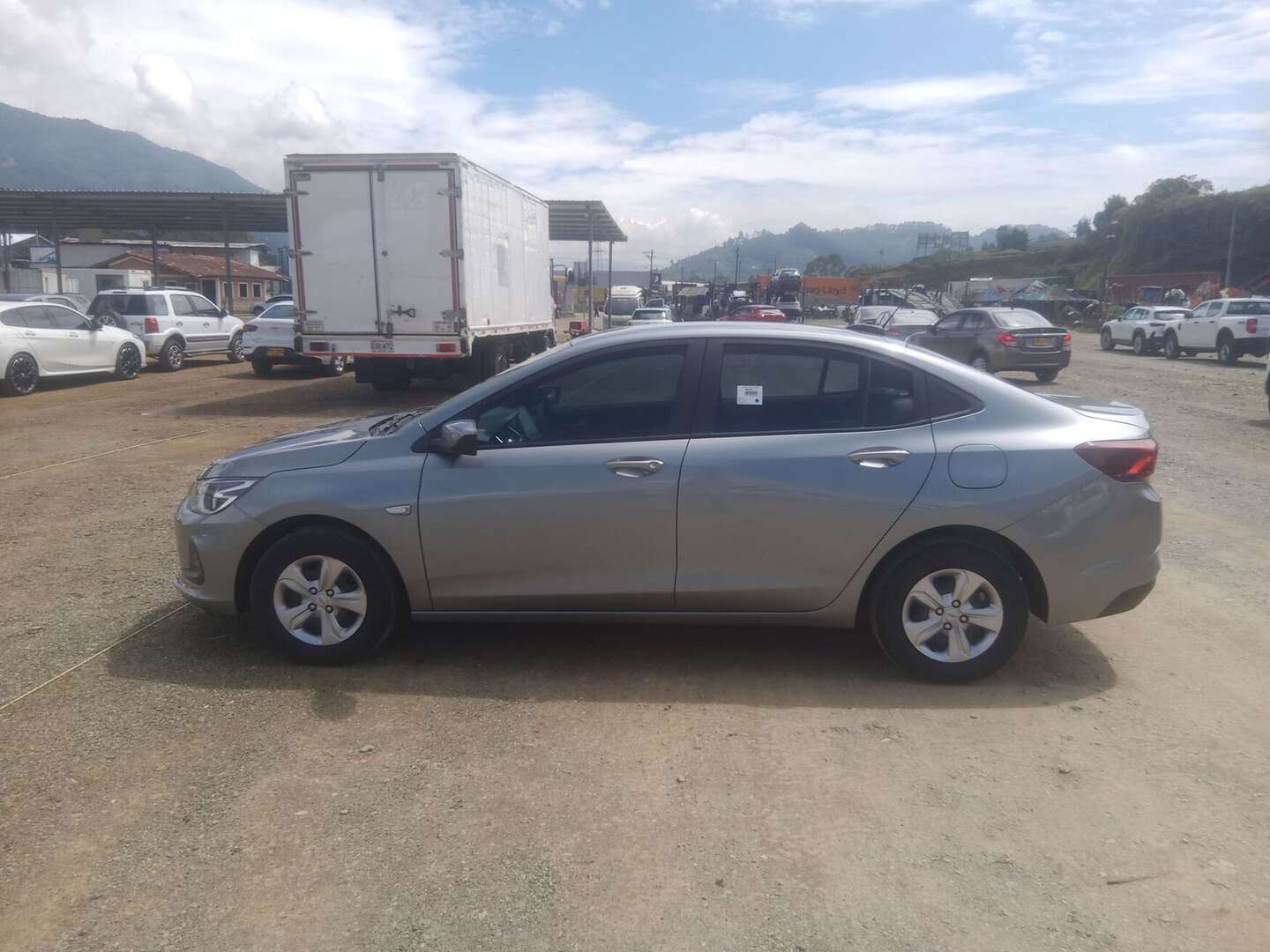 Chevrolet - Onix - 2025