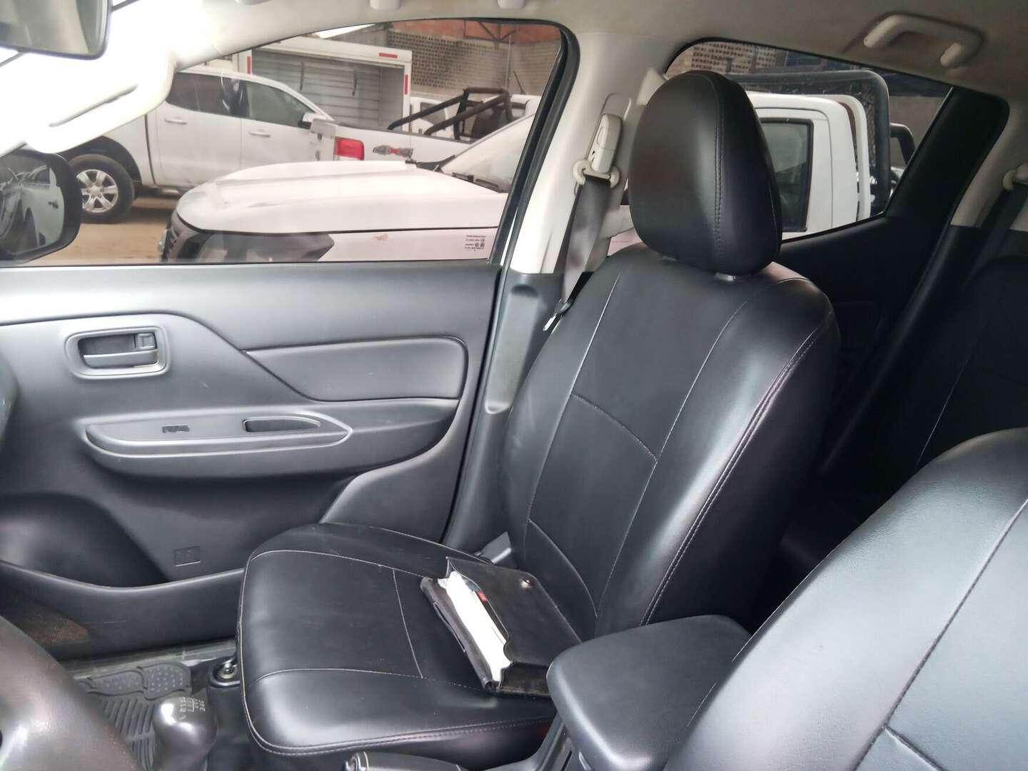 Mitsubishi - L200 - 2023