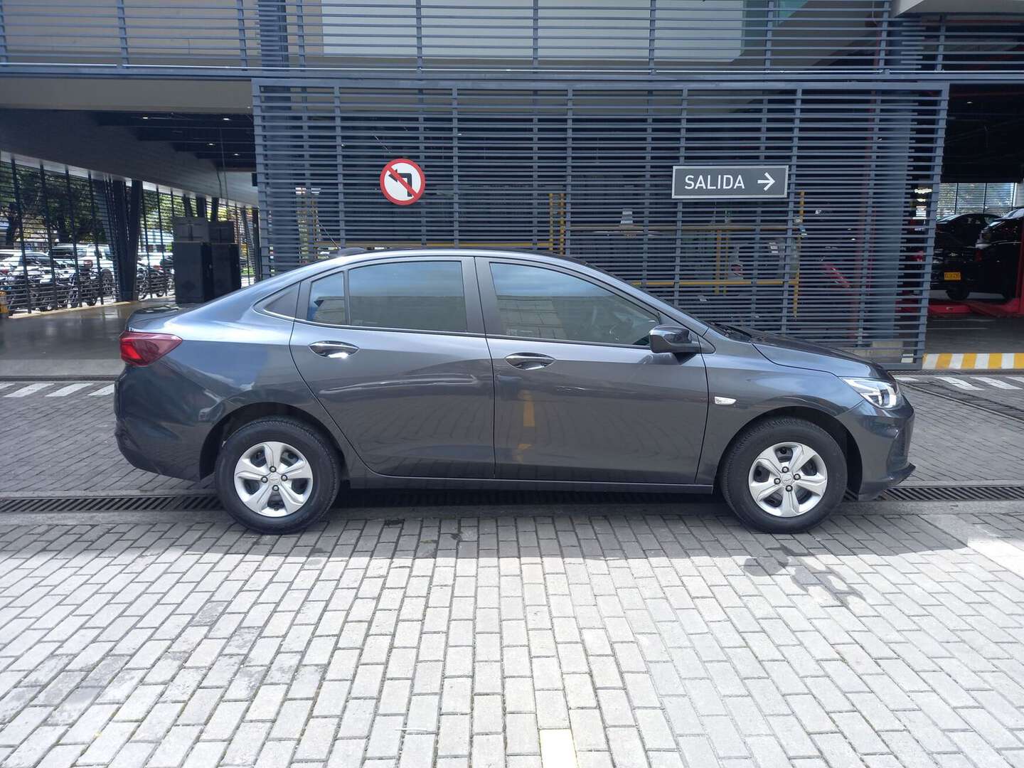 Chevrolet - Onix - 2025