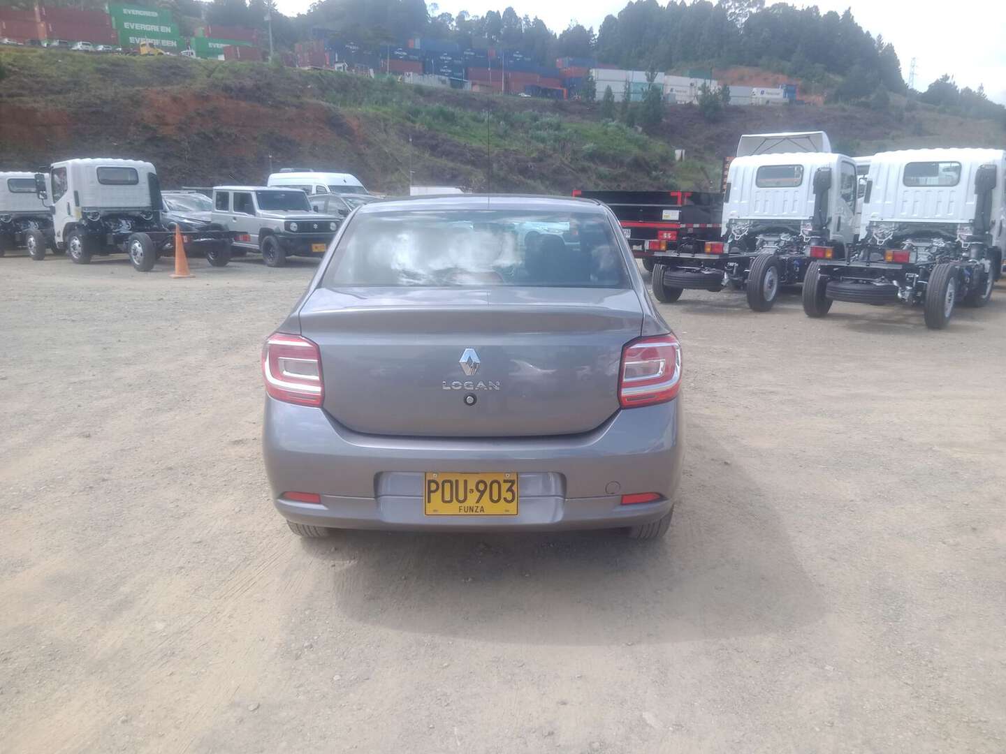 Renault - Logan - 2026