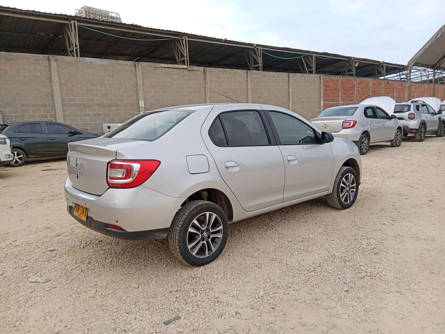 Renault - Logan - 2026