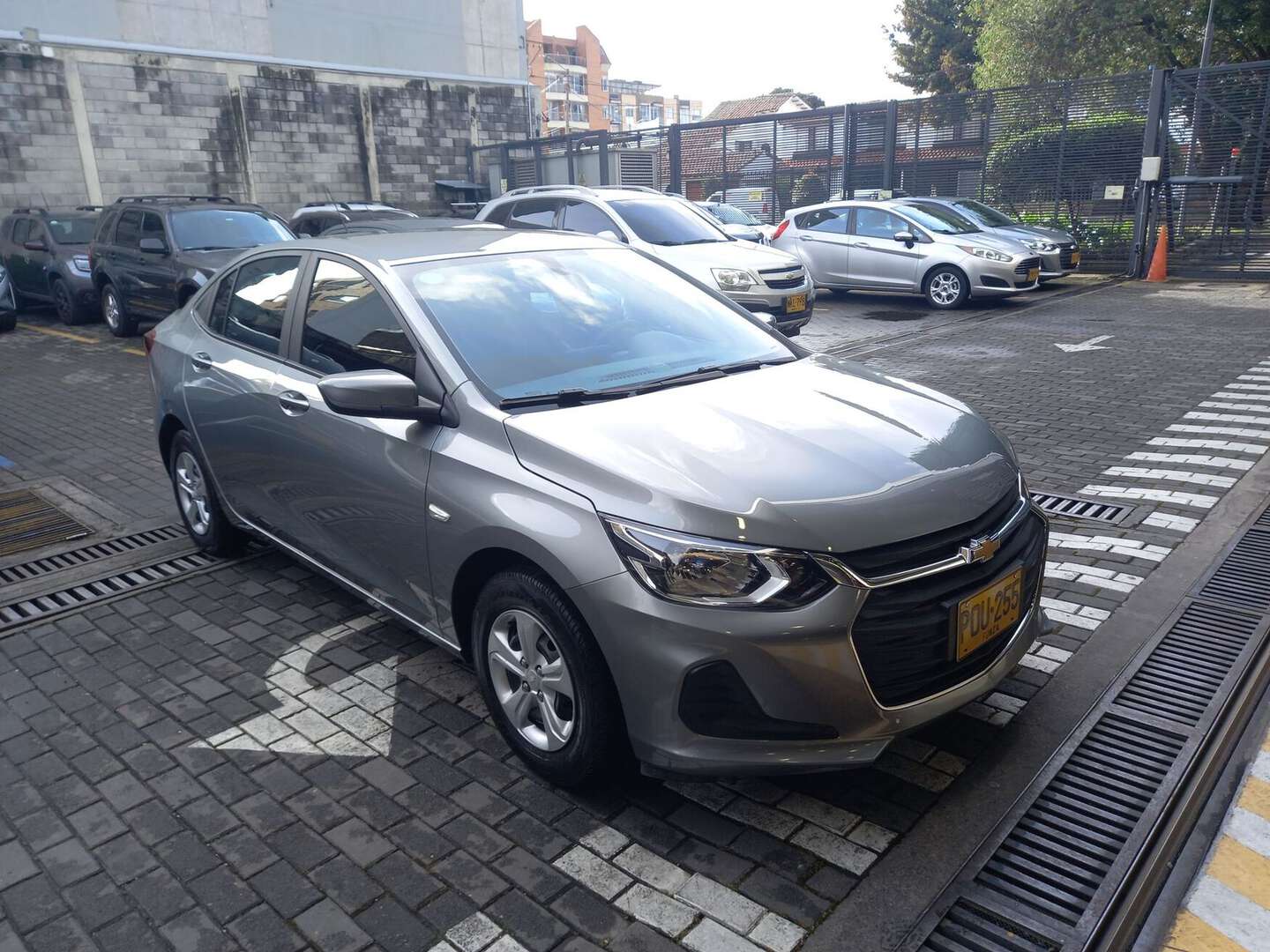 Chevrolet - Onix - 2025