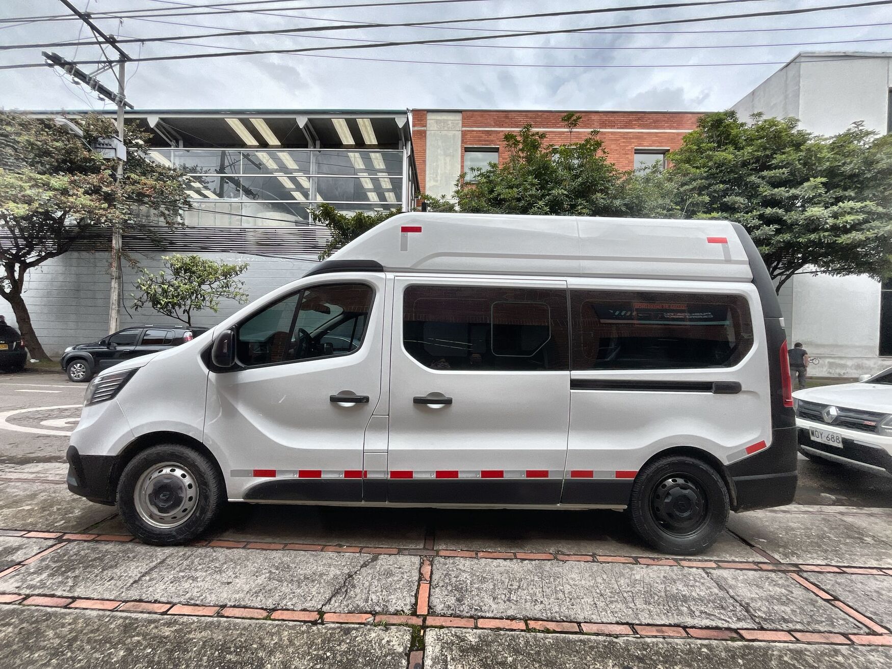 RENAULT TRAFIC 2024