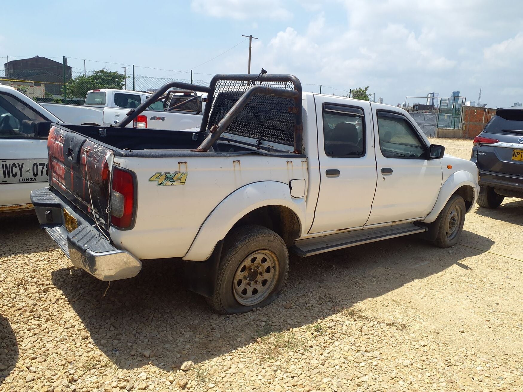 NISSAN NP300FRONTIER 2013