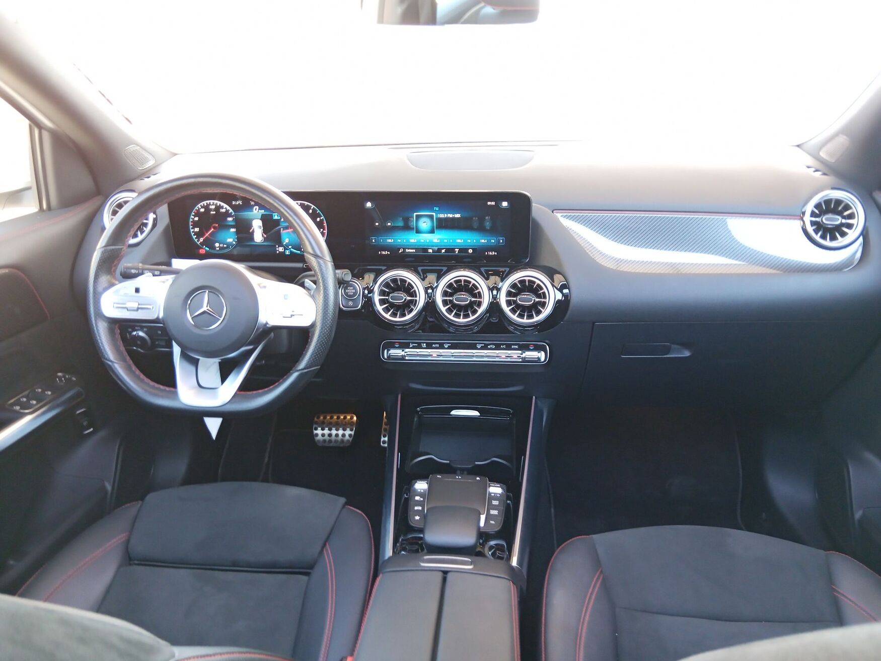 MERCEDES-BENZ GLA 200 2022