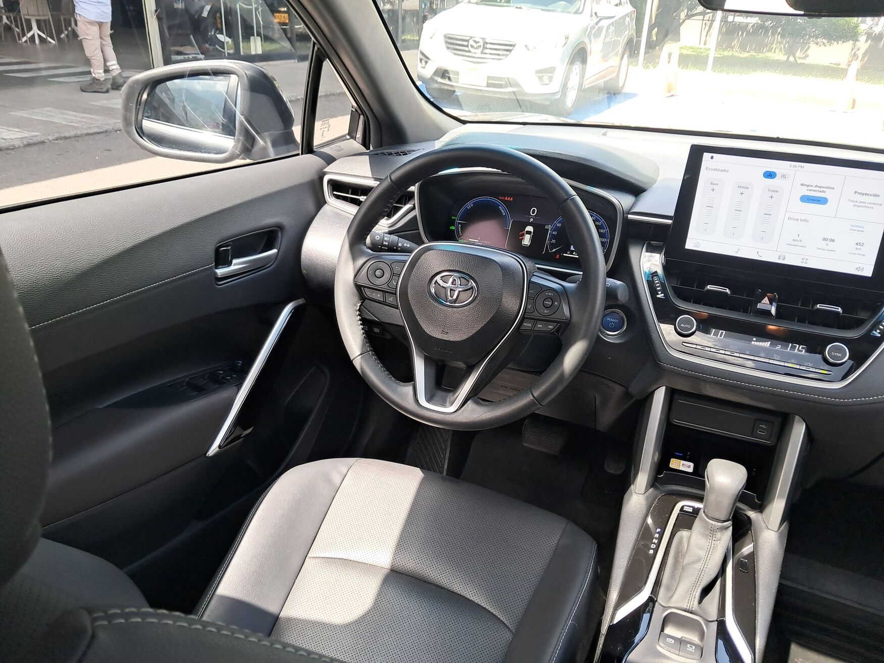 TOYOTA COROLLA CROSS 2026