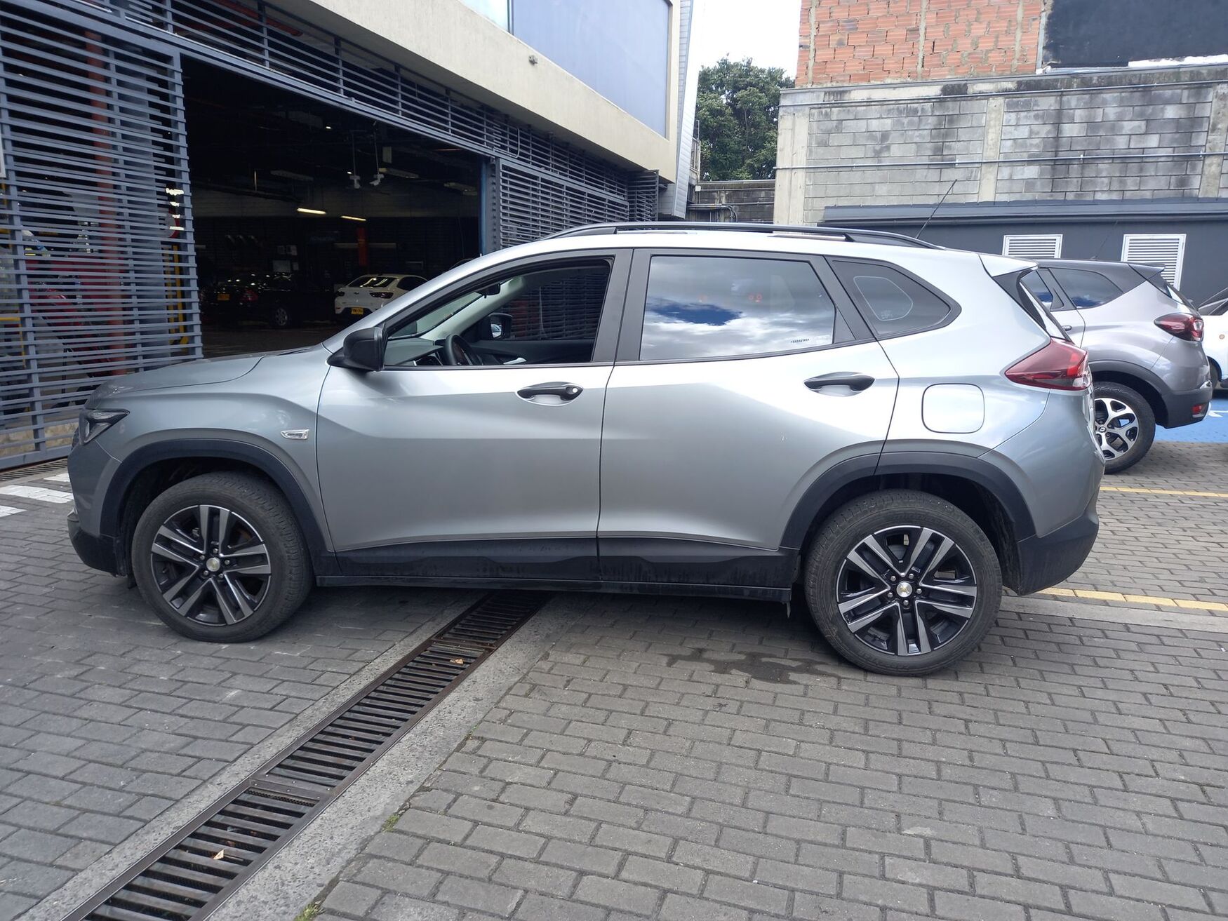 CHEVROLET TRACKER 2025