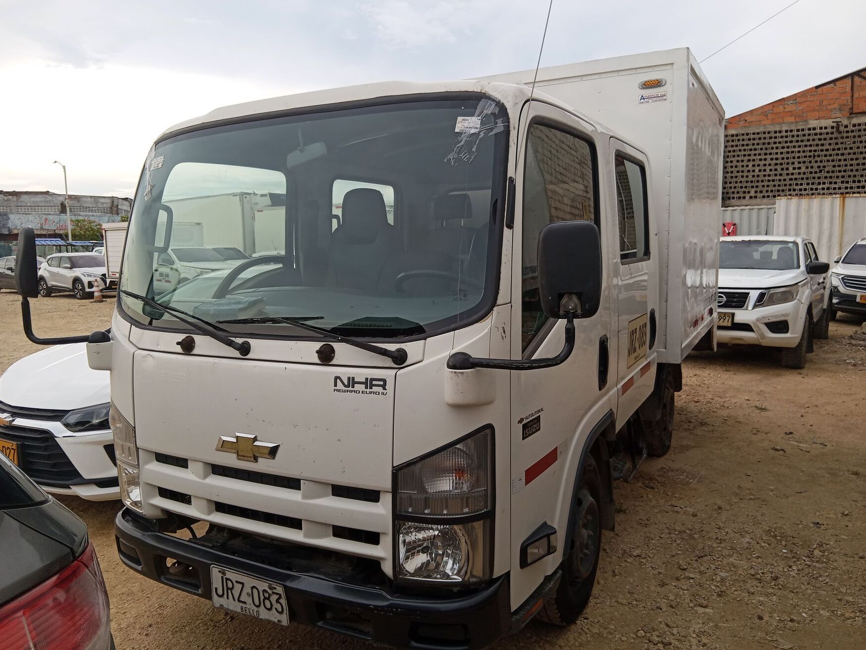CHEVROLET NHR DOBLE 2021
