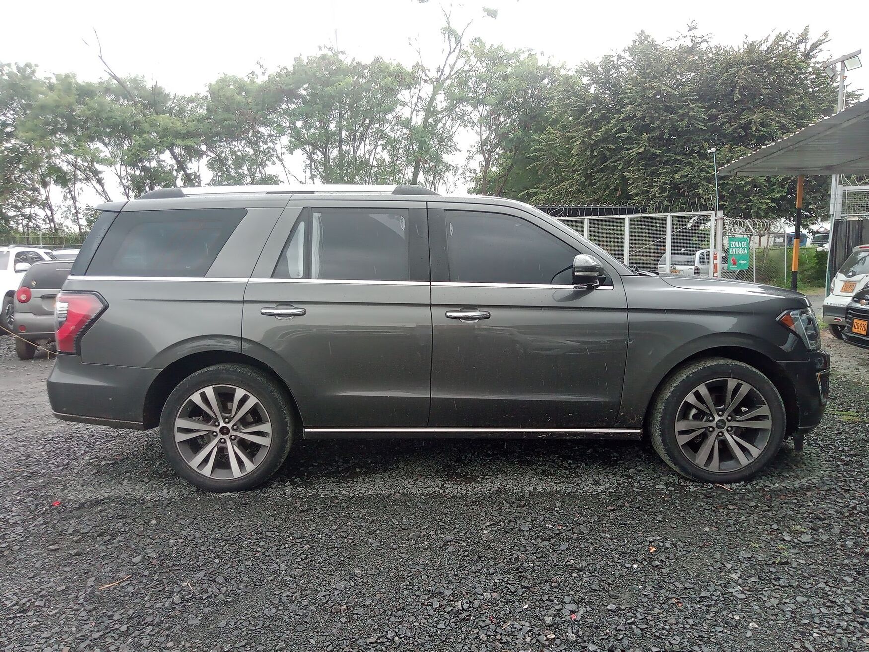 FORD EXPEDITION 2021