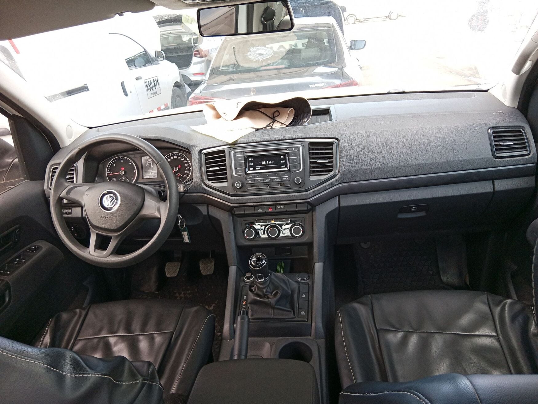 VOLKSWAGEN AMAROK 2023