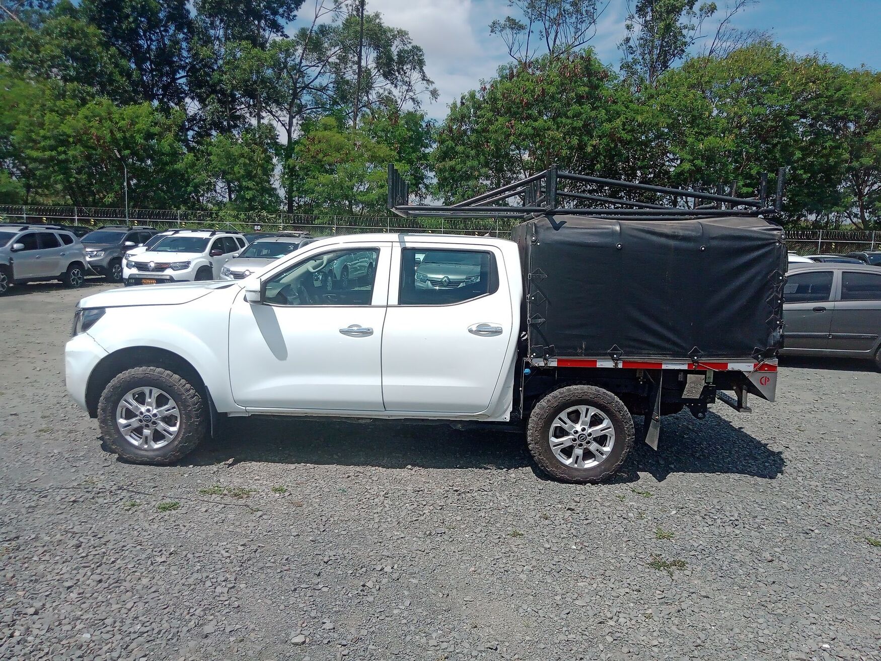 NISSAN FRONTIER 2024