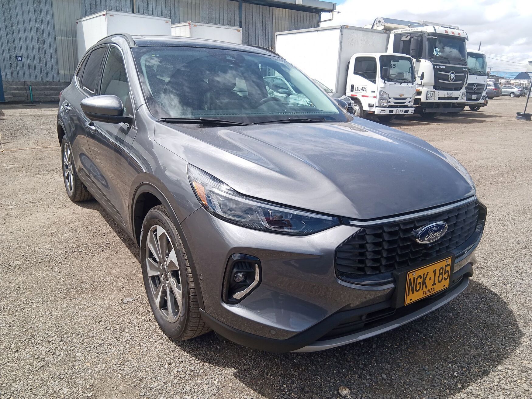 FORD ESCAPE 2023