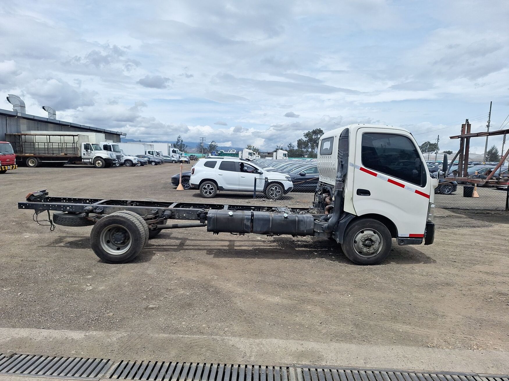 HINO DUTRO 2017