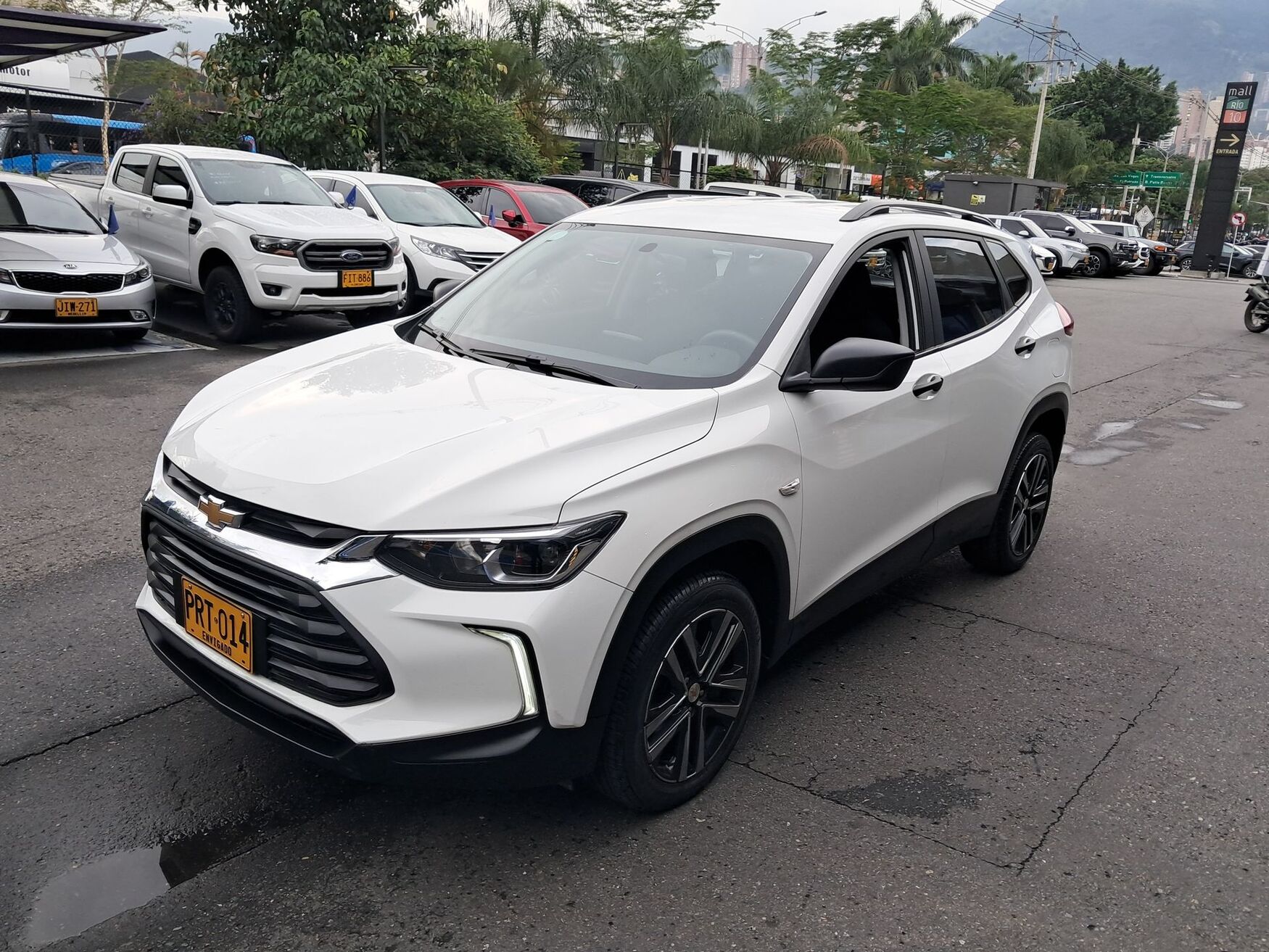 CHEVROLET TRACKER 2025